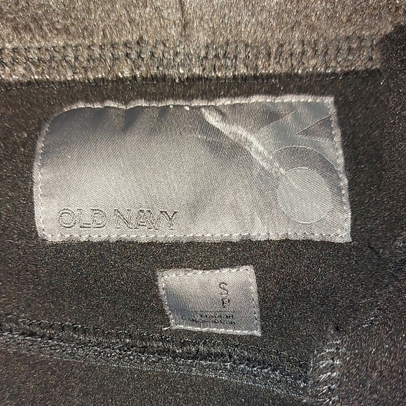 Vintage Black Hoodie with Red Canada Lettering - Picture 4 of 9